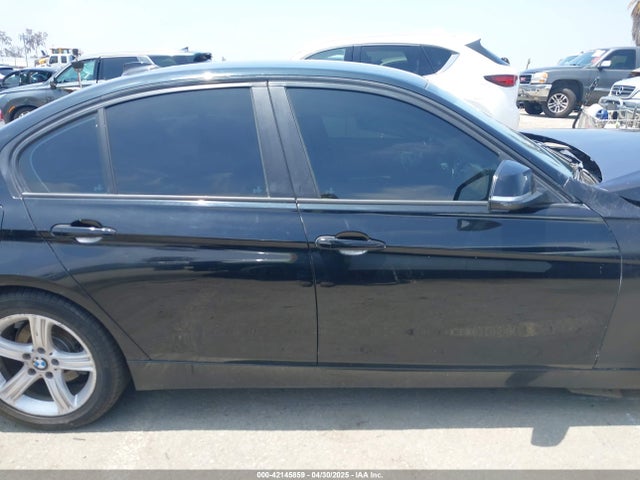 WBA3C1C54EK109930 BMW 328I