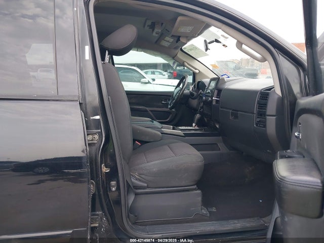 1N6BA0ED6FN506832 Nissan TITAN SV