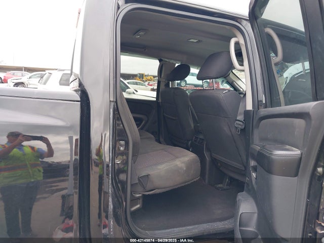 1N6BA0ED6FN506832 Nissan TITAN SV