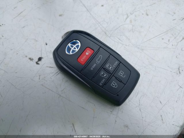 5TDERKEC9MS022771 Toyota Sienna Platinum