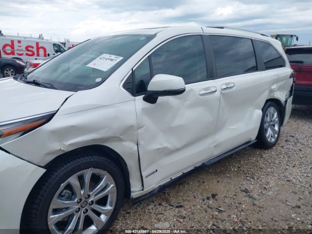 5TDERKEC9MS022771 Toyota Sienna Platinum
