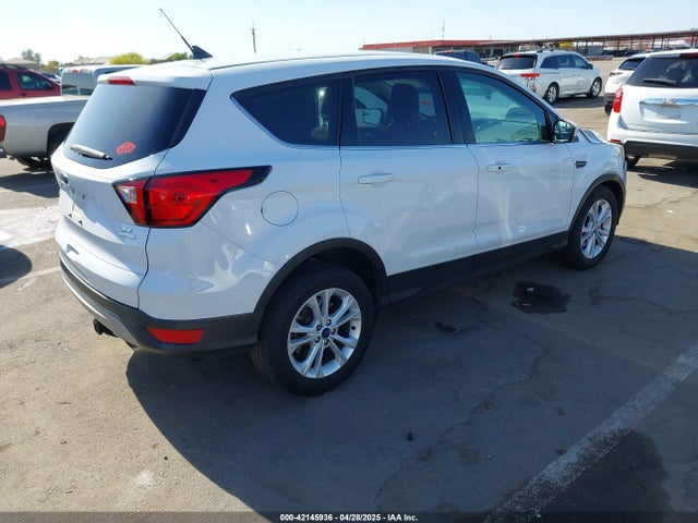 Ford ESCAPE SE 2019 1FMCU0GD3KUC52164 Image 4