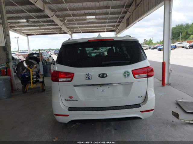 KNDMC5C14H6335068 KIA SEDONA EX