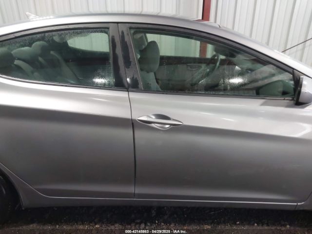 KMHDH4AE0EU114216 Hyundai ELANTRA SE