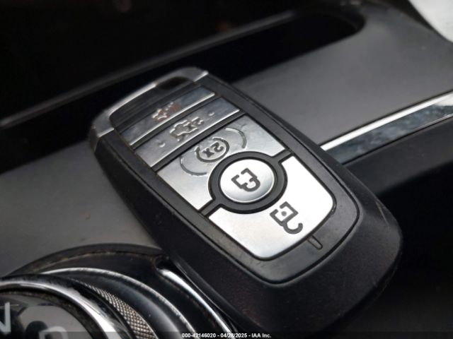 3FA6P0HD0HR180188 Ford FUSION SE