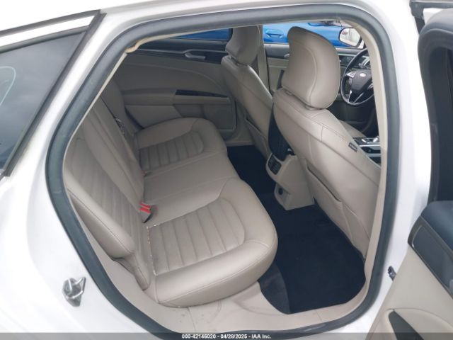 3FA6P0HD0HR180188 Ford FUSION SE