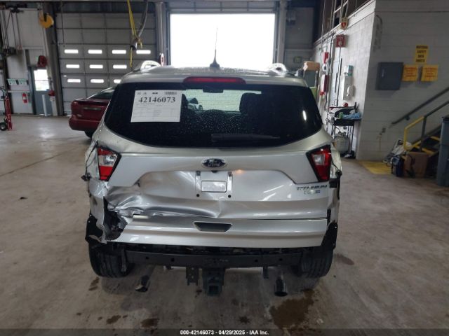 1FMCU9J95KUA52315 Ford Escape Titanium