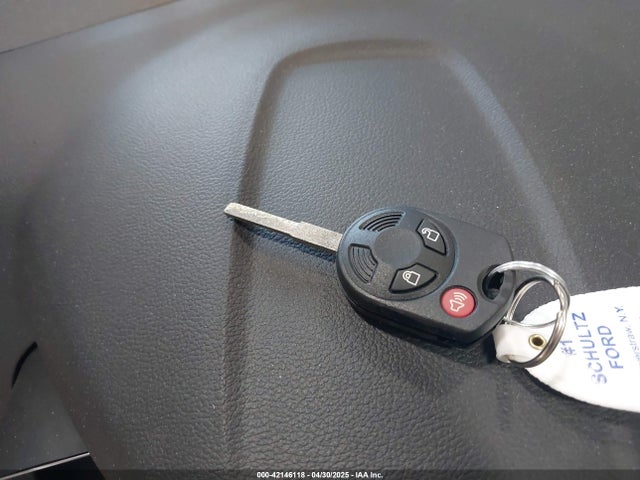 1FMCU9GD2HUA30860 Ford ESCAPE SE