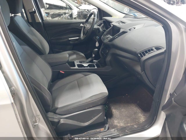 1FMCU9GD2HUA30860 Ford ESCAPE SE