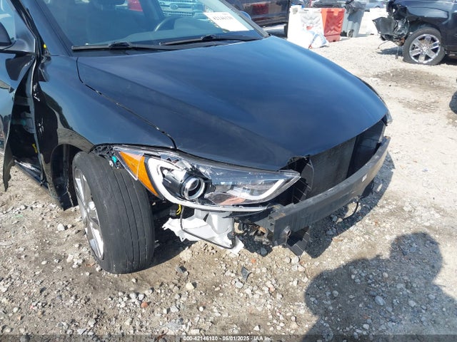 KMHD84LF0HU214293 Hyundai ELANTRA SE