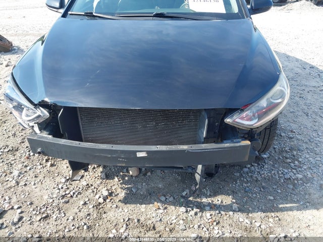 KMHD84LF0HU214293 Hyundai ELANTRA SE