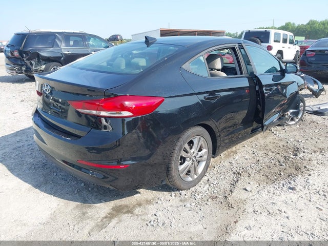 KMHD84LF0HU214293 Hyundai ELANTRA SE