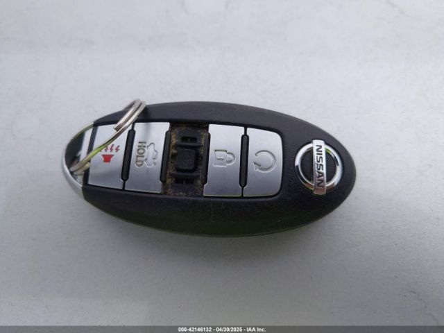 5N1DR2MNXHC687230 Nissan Pathfinder Sv