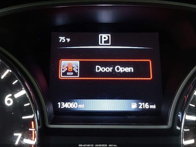 5N1DR2MNXHC687230 Nissan Pathfinder Sv