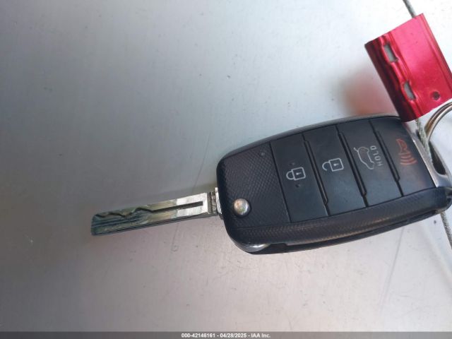 KNDJN2A2XG7318338 KIA Soul