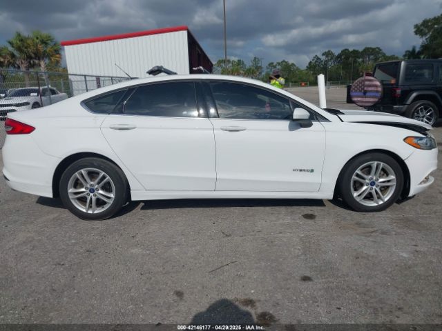 3FA6P0LU8JR157528 Ford Fusion Hybrid Se