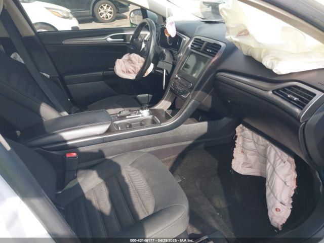 3FA6P0LU8JR157528 Ford Fusion Hybrid Se