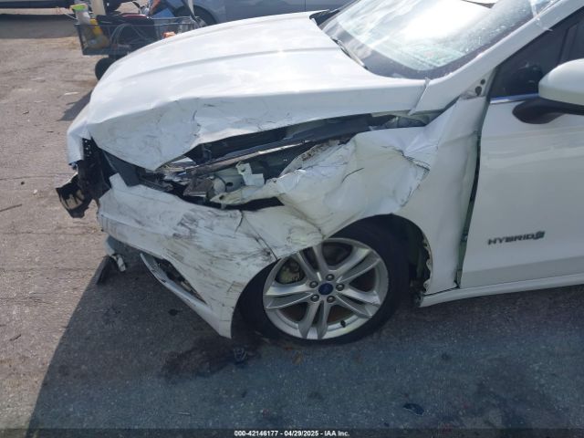 3FA6P0LU8JR157528 Ford Fusion Hybrid Se
