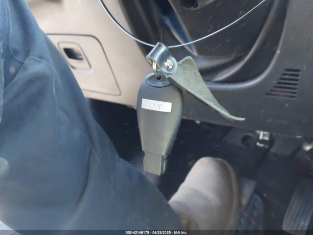1C4PJMCB9JD602518 Jeep Cherokee Latitude Tech Connect 4x4