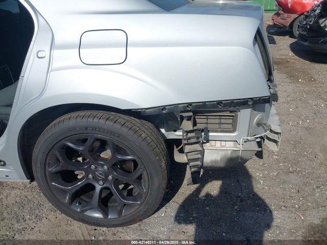 Chrysler 300 Touring 2019 2C3CCAAG9KH581040 Image 18