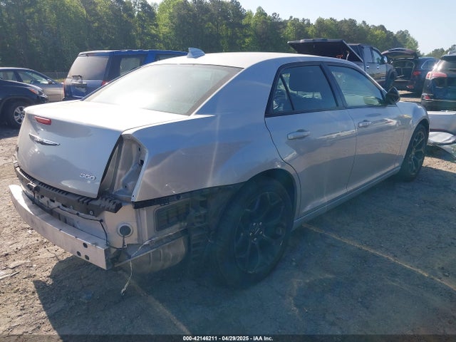 Chrysler 300 Touring 2019 2C3CCAAG9KH581040 Image 4