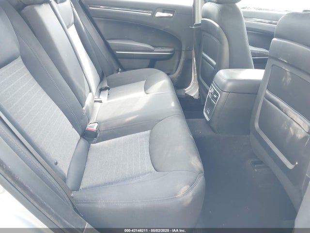Chrysler 300 Touring 2019 2C3CCAAG9KH581040 Image 8