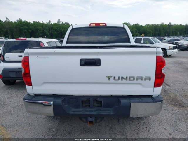 5TFEY5F18EX161206 Toyota Tundra Sr5 5.7l V8