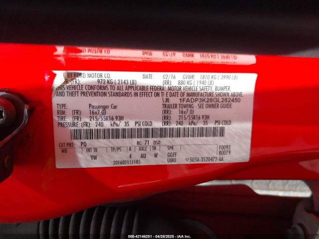1FADP3K28GL282450 Ford FOCUS SE