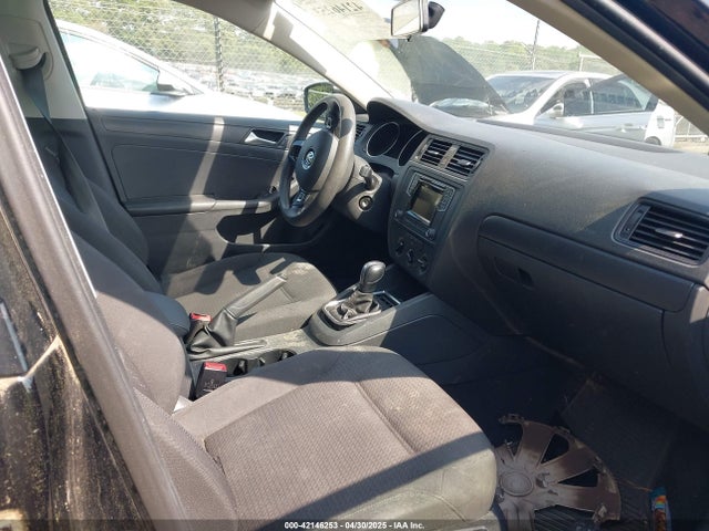 3VW267AJ2GM235740 Volkswagen Jetta 1.4t S