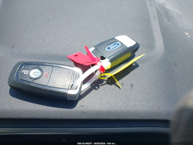 1FMCU0G60NUB28911 Ford ESCAPE SE