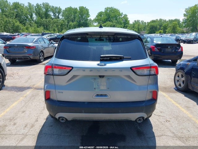 1FMCU0G60NUB28911 Ford ESCAPE SE