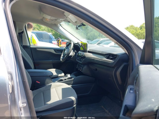 1FMCU0G60NUB28911 Ford ESCAPE SE