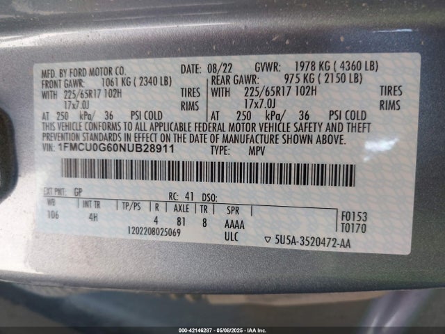 1FMCU0G60NUB28911 Ford ESCAPE SE