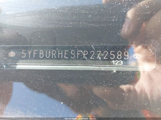 5YFBURHE5FP272589 Toyota COROLLA LE