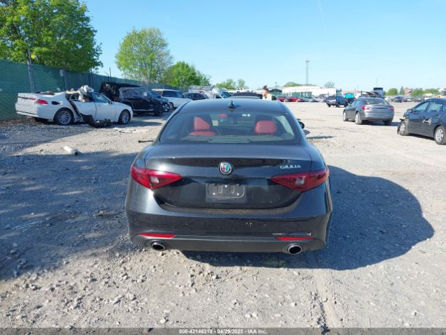 ZARFAMBN4K7598164 Alfa Romeo Giulia Ti Lusso Rwd