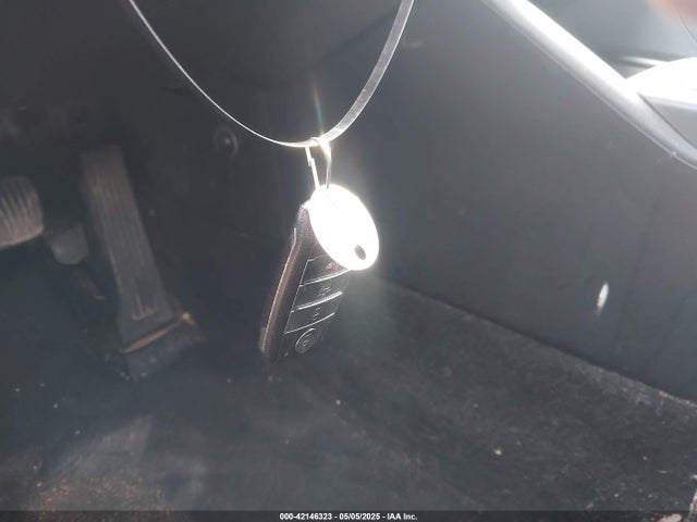 5XXGT4L38KG375686 KIA Optima S