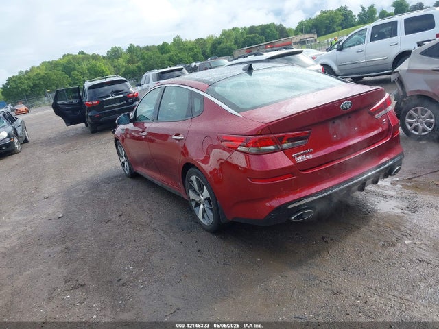 5XXGT4L38KG375686 KIA Optima S