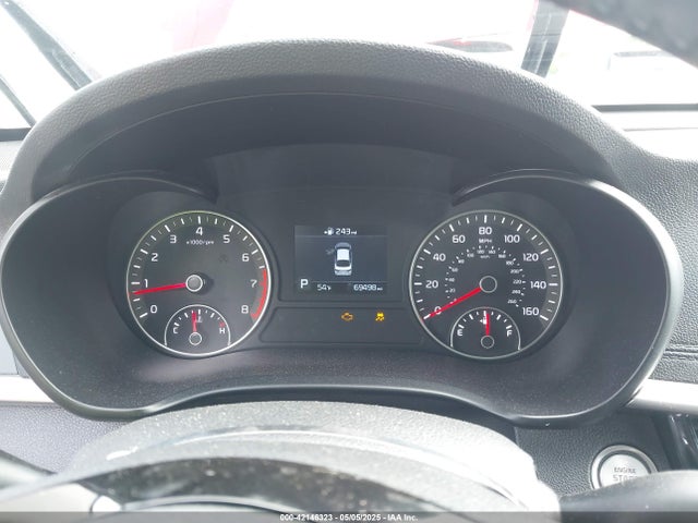 5XXGT4L38KG375686 KIA Optima S