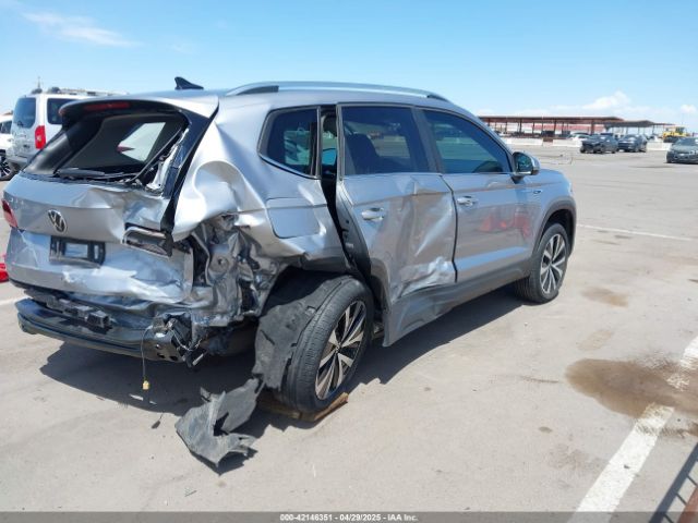 2022 VOLKSWAGEN TAOS 3VVRX7B20NM100096 Photo 3