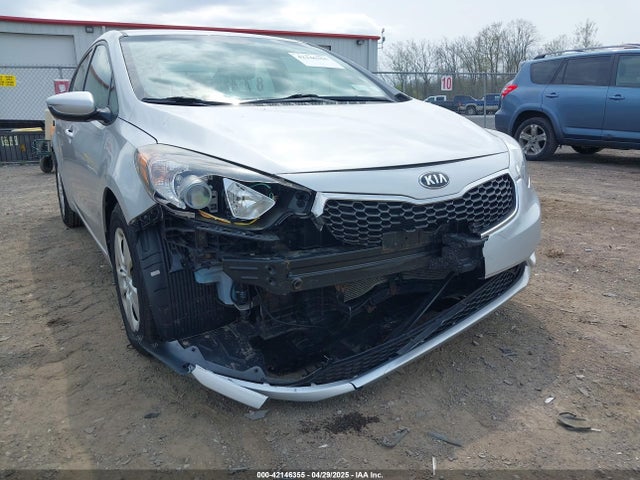 KNAFK4A66F5390206 KIA FORTE LX