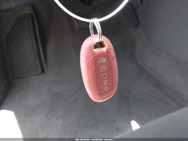 5NPLM4AG2MH009697 Hyundai ELANTRA SEL