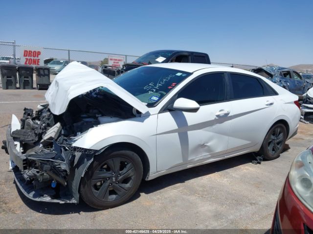 5NPLM4AG2MH009697 Hyundai ELANTRA SEL