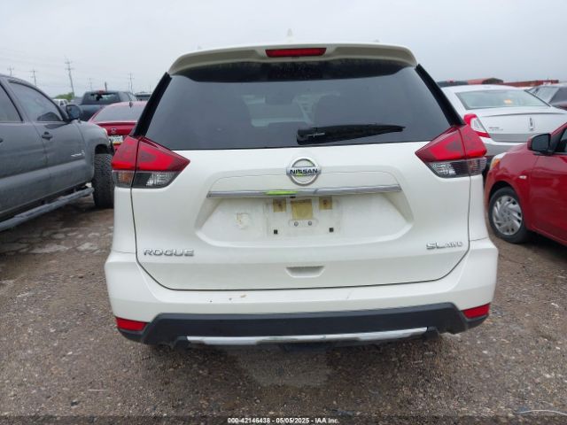 JN8AT2MV0JW315929 Nissan Rogue Sl