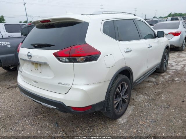 JN8AT2MV0JW315929 Nissan Rogue Sl