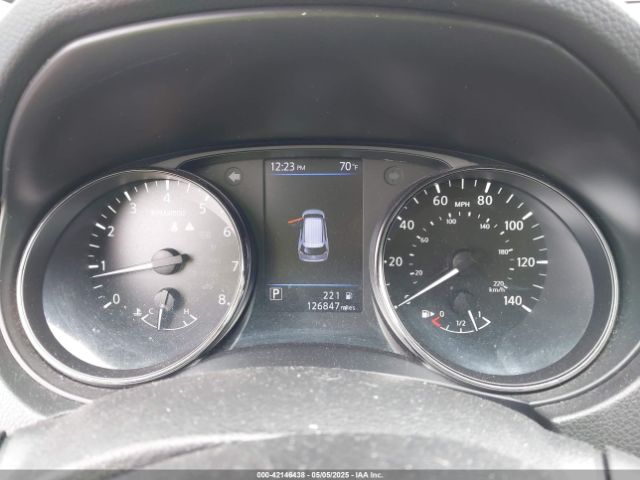 JN8AT2MV0JW315929 Nissan Rogue Sl