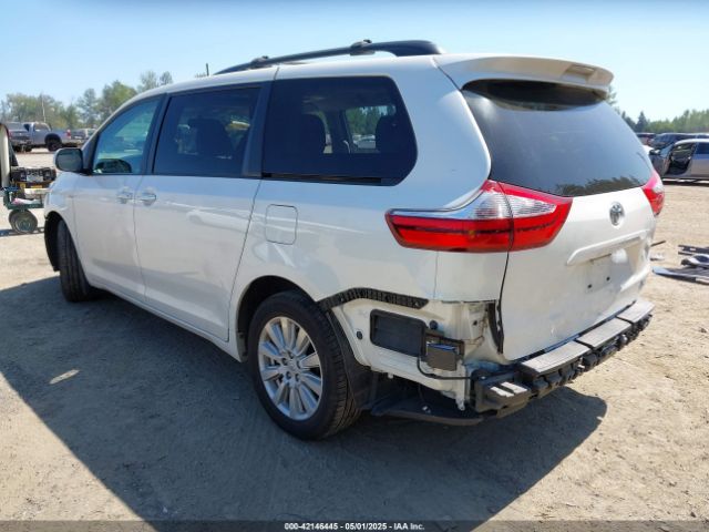 5TDDZ3DC8HS169754 Toyota Sienna Xle Premium 7 Passenger