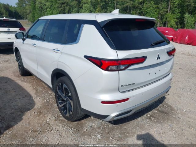 2022 MITSUBISHI OUTLANDER JA4J4UA8XNZ064869 Photo 2