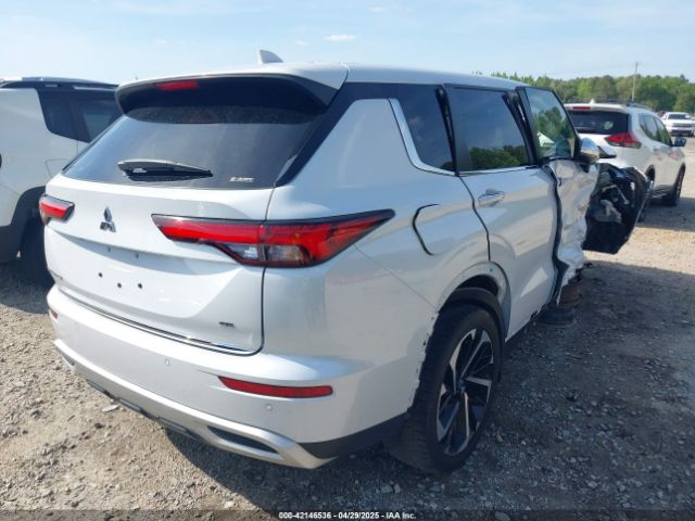2022 MITSUBISHI OUTLANDER JA4J4UA8XNZ064869 Photo 3