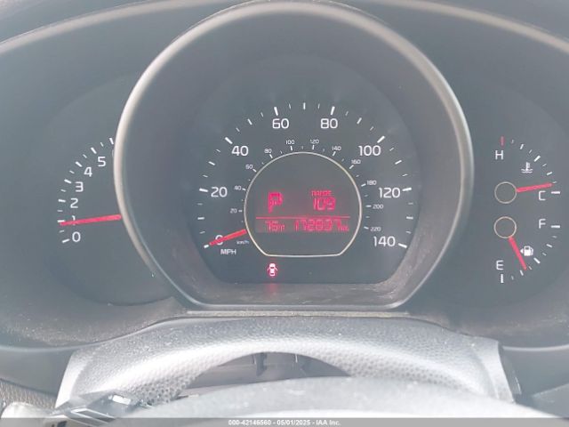 KNDJN2A2XE7721765 KIA Soul