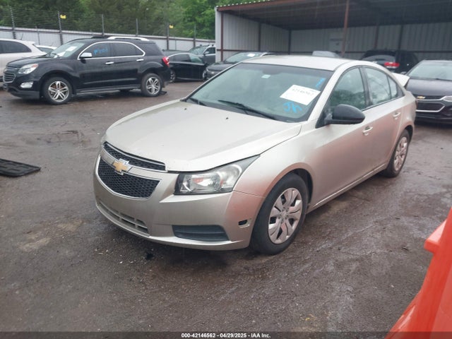 1G1PA5SH6E7132957 Chevrolet Cruze Ls Auto